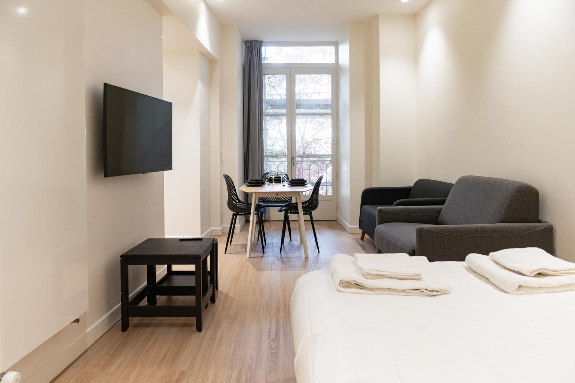 Croix Paquet - Appartements A Lione Esterno foto